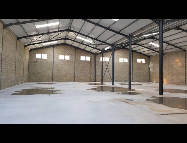 1,107M² FACTORY FOR SALE IN SAXENBURG PARK 2